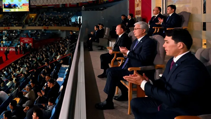 Токаев посетил турнир Qazaqstan Barysy Grand Slam в Астане