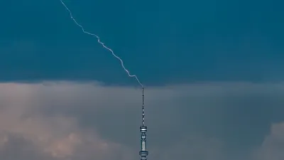 молния, телебашня "Кок-Тобе", Доценко, Алматы , фото - Новости Zakon.kz от 12.05.2025 00:08