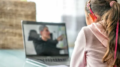 Дистанционное обучение, удаленное обучение, учеба на дому, онлайн-обучение, онлайн обучение, школьники, сурет - Zakon.kz жаңалық 19.11.2025 11:26