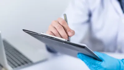 Прикрепление к поликлиникам, фото - Новости Zakon.kz от 15.05.2025 11:49