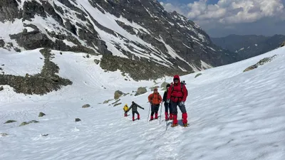 Горы, альпинисты, снег, фото - Новости Zakon.kz от 18.05.2025 06:58