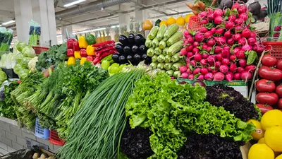 Зеленый базар, рынок, продукты питания, овощи, овощной отдел, цены на овощи, стоимость овощей, зелень, сурет - Zakon.kz жаңалық 16.01.2026 11:58
