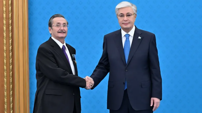 Кайрату Байбосынову присвоено звание "Қазақстанның Еңбек Ері"