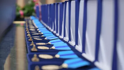 Церемония вручения государственных наград, государственные награды, вручение медалей, вручение орденов, церемония награждения, награждение, орден, ордена, медаль, медали, фото - Новости Zakon.kz от 14.01.2026 13:39