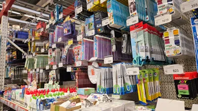 Канцелярские товары, канцтовары, канцелярия, школьные принадлежности, сурет - Zakon.kz жаңалық 22.04.2026 18:42