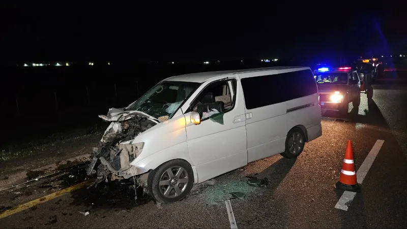 минивен после ДТП, фото - Новости Zakon.kz от 26.05.2025 13:48