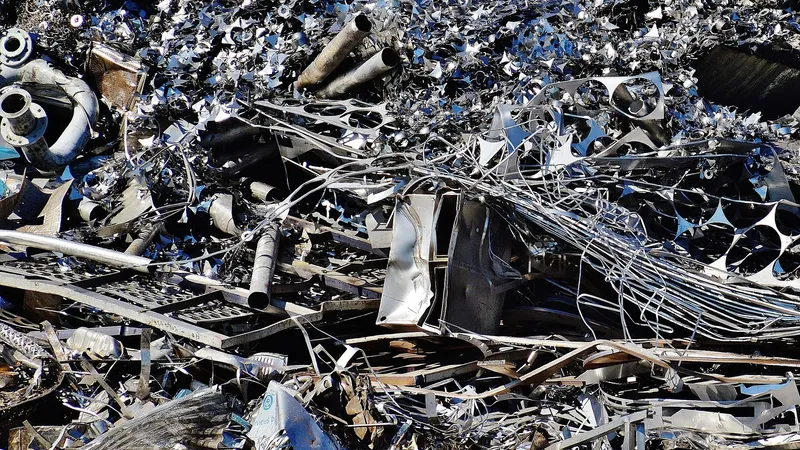 Запрет на вывоз лома и отходов черных и цветных металлов продлили в Казахстане