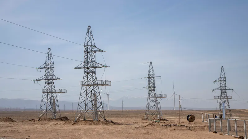 Чем опасна надвигающаяся на Землю мощная магнитная буря и кого она затронет