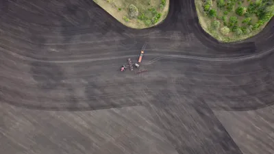 Посев, полевые работы, поле, поля, сельское хозяйство, сельхозтехника, сельскохозяйственная техника, трактор, тракторы, сурет - Zakon.kz жаңалық 11.02.2026 09:27