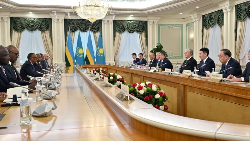 Казахстан и Руанда договорились о развитии партнерства в торговле и IT