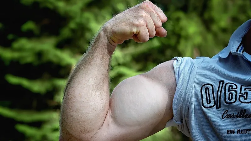 Искусственные мышцы, работающие под водой от света, удалось создать ученым