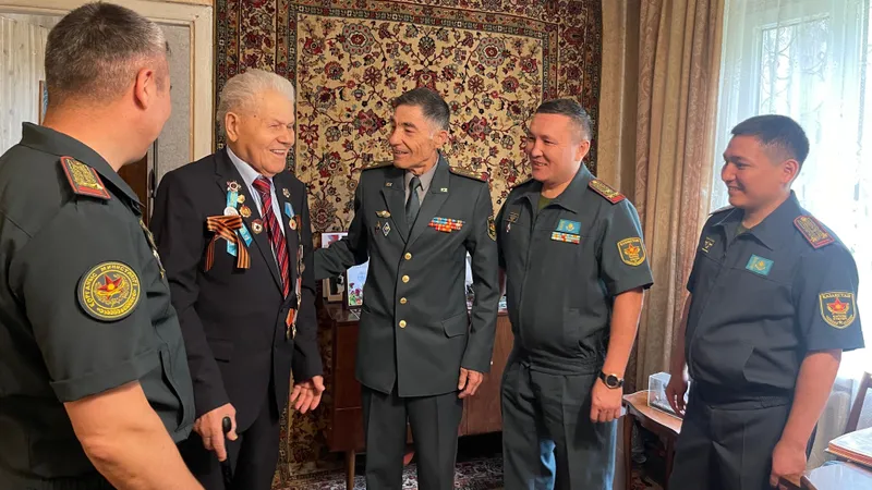 Ветерана ВОВ поздравили со 100-летием в Алматы