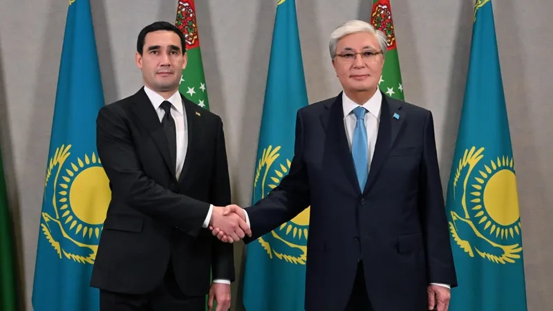 Токаев и Бердымухамедов подтвердили готовность к совместным проектам