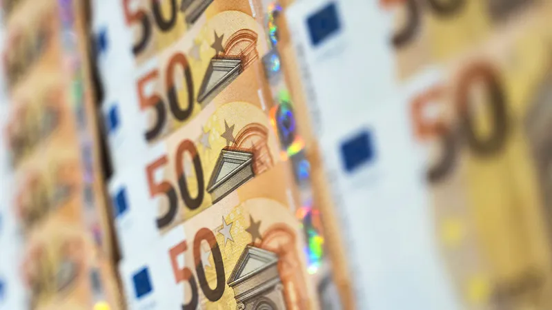 Астанада шетелдіктен 120 млн теңге тәркіленді