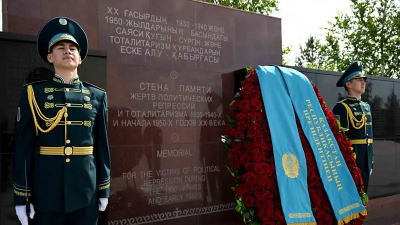 Президент: Прочтение истории не должно находиться под влиянием политического момента