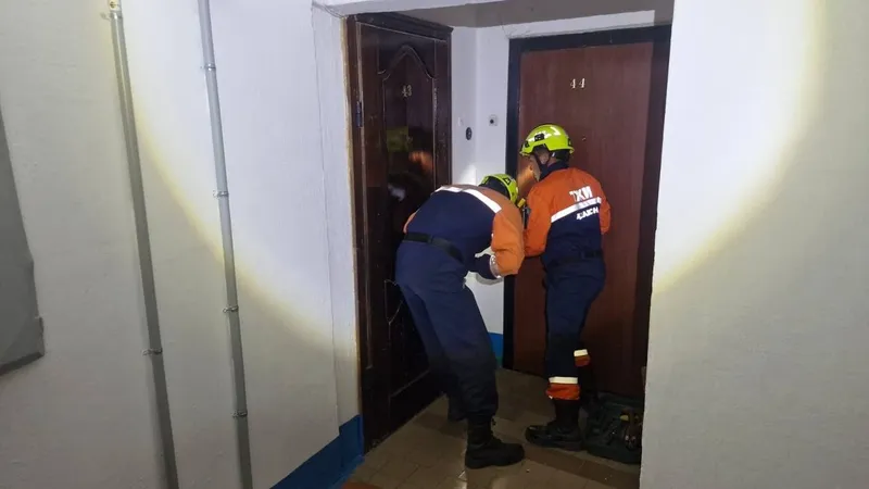 В Кокшетау спасли подростка из запертой квартиры