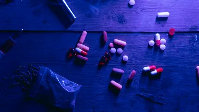 Наркотики, наркотические вещества, контрабанда наркотиков, запрещенные вещества, наркозависимость, наркозависимый, наркозависимые, закладка, закладки, закладчик, закладчики, наркоторговля, наркоторговец, наркоторговцы, наркоман, наркоманы, фото - Новости Zakon.kz от 09.06.2025 18:27