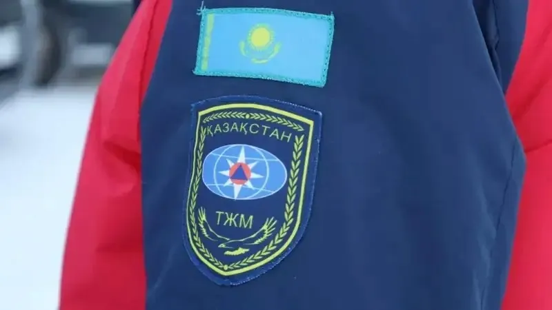 пожилой женщине помогли спасатели Акколя, фото - Новости Zakon.kz от 03.06.2025 21:54