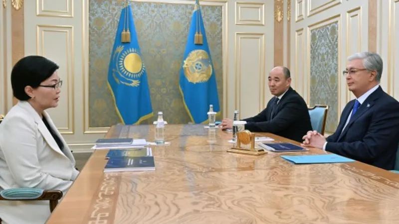 Токаев поручил усилить цифровизацию и адресность соцподдержки