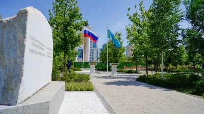Аллея вечной дружбы РК и РФ, фото - Новости Zakon.kz от 04.06.2025 22:29