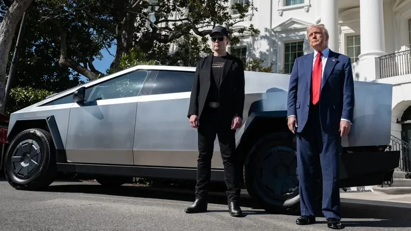 Время сбросить настоящую бомбу: в США наблюдают противостояние Маска и Трампа