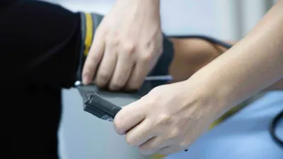 Врач, врачи, доктор, доктора, прием у врача, осмотр врача, осмотр у врача, пациент, пациенты, больница, поликлиника, медицинское учреждение, медучреждение, сурет - Zakon.kz жаңалық 21.03.2026 09:07