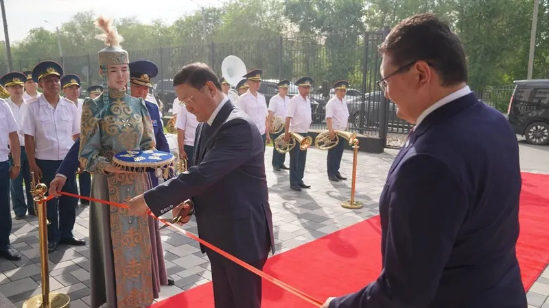 Генеральный прокурор РК принял участие в открытии нового здания прокуратуры в области Абай