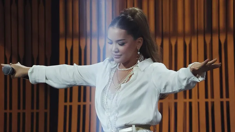 Казнет обсуждает, на кого похожа дочь Макпал Исабековой