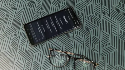 телефон с чатом джипити, очки, фото - Новости Zakon.kz от 10.06.2025 17:47