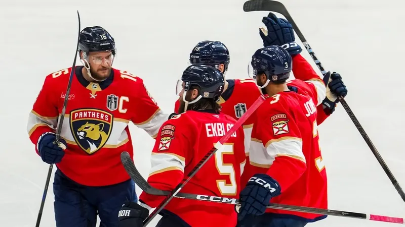 "Флорида" забросила шесть шайб "Эдмонтону" в третьем матче финала Кубка Стэнли