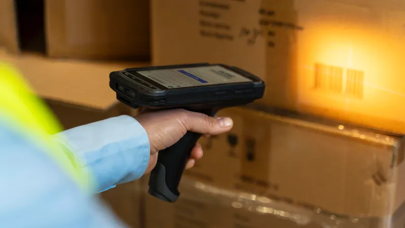 Қазақстанда түпнұсқа аяқ киім мен дәрі-дәрмек сатып алу мүмкіндігі жоғарлай түсті