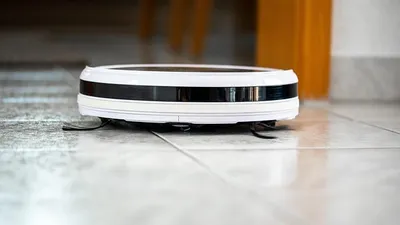 англичанка осталась без дома из-за робота-пылесоса, фото - Новости Zakon.kz от 11.06.2025 21:06