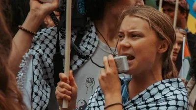 СМИ пишут, что израильские военные якобы издевались над Гретой Тунберг, фото - Новости Zakon.kz от 11.06.2025 18:55