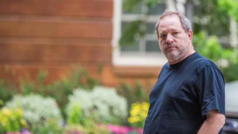 Экс-продюсера Харви Вайнштейна снова признали виновным в изнасилованиях