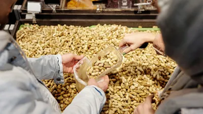 Орехи, супермаркет, покупка, фото - Новости Zakon.kz от 12.06.2025 06:40