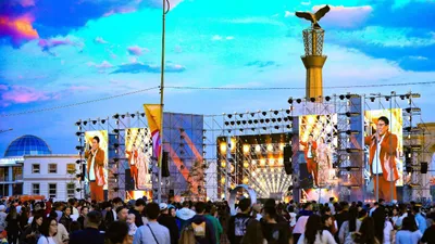В Актобе отпраздновали юбилей Алии Молдагуловой, фото - Новости Zakon.kz от 14.06.2025 12:55