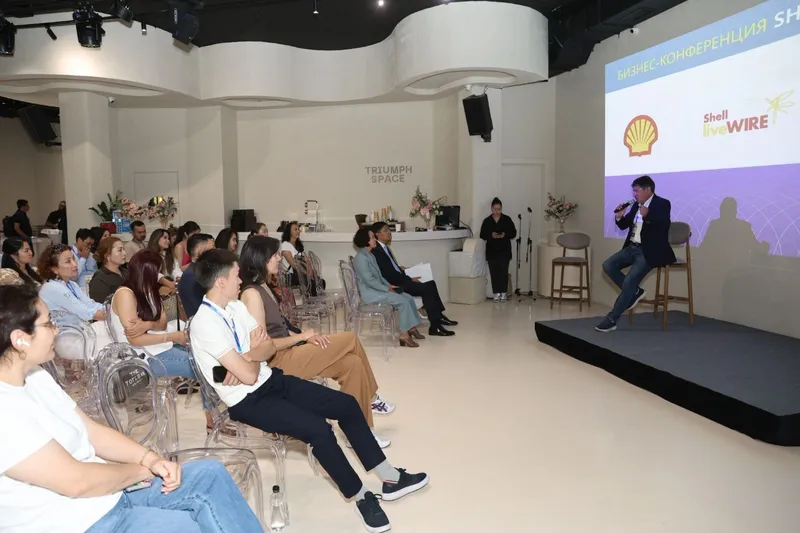 встреча, фото - Новости Zakon.kz от 17.06.2025 22:15