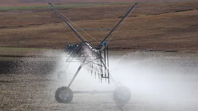 Орошение, ирригация, полив земли, полив, поливание, подача воды, водные ресурсы, водопотребление, вода, сурет - Zakon.kz жаңалық 17.11.2025 09:04