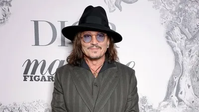 Звезда "Пиратов Карибского моря" Джонни Депп навестил онкобольных детей, фото - Новости Zakon.kz от 20.06.2025 05:35