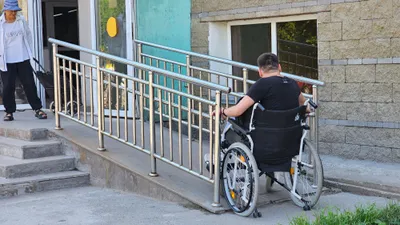 Инвалидность, инвалид, люди с ограниченными возможностями, человек с ограниченными возможностями, человек с особыми потребностями, люди с особыми потребностями, пандус, инвалидная коляска, инвалидное кресло, инвалидные коляски, инвалидные кресла, фото - Новости Zakon.kz от 16.11.2025 08:55