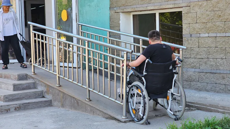 22-летний парень потерял ноги из-за употребления энергетиков