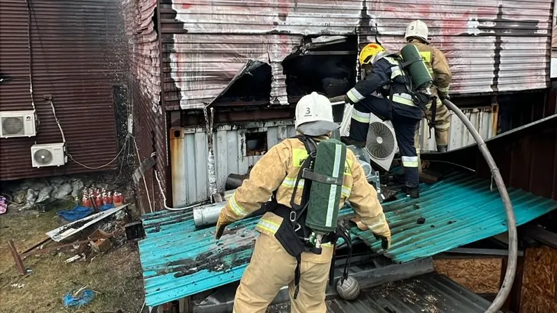 Пожар вспыхнул в одном из кафе в Алматы