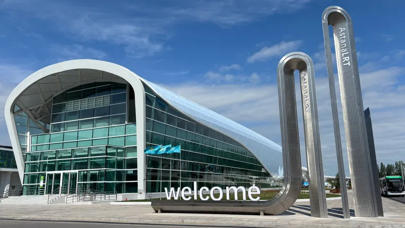 Какие меры примут на станциях LRT в Астане после вандалов, испортивших новый подвижной состав