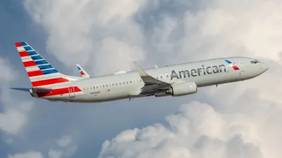 Задымился самолет AmericanAirlines, фото - Новости Zakon.kz от 26.06.2025 08:22