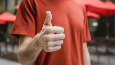Мужчина, пальцы, жест, фото - Новости Zakon.kz от 27.06.2025 05:41