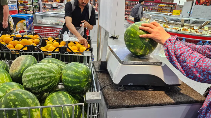 Супермаркет, маркет, продуктовый, продукты питания, арбуз, арбузы