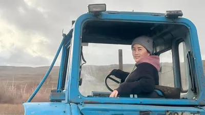 "5 лет за рулем трактора": женщина-фермер из Карагандинской области вдохновляет своим примером, фото - Новости Zakon.kz от 27.06.2025 09:51