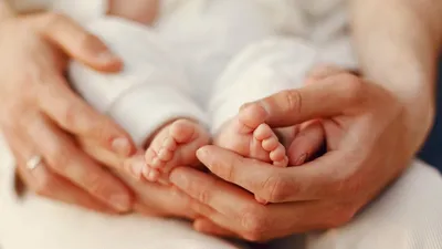 карагандинка родила на глазах прохожих, фото - Новости Zakon.kz от 27.06.2025 19:59