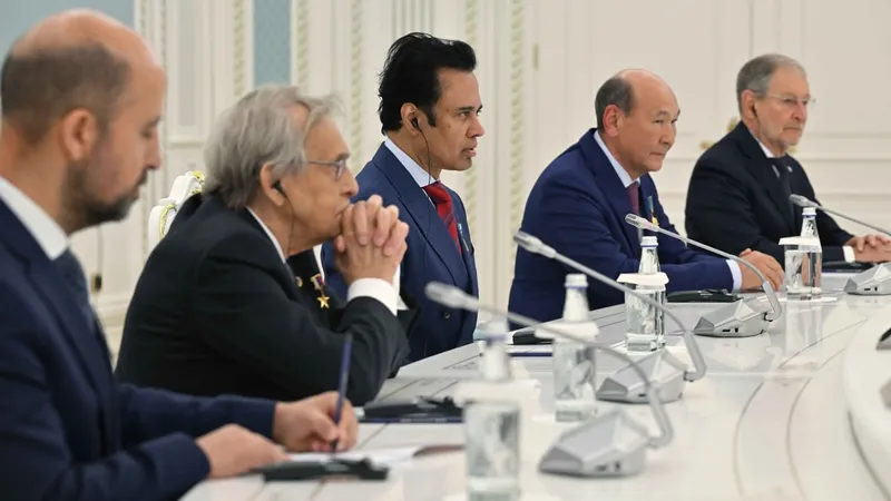 Токаев поручил Минздраву рассмотреть соглашение о лечении в Казахстане иностранцев