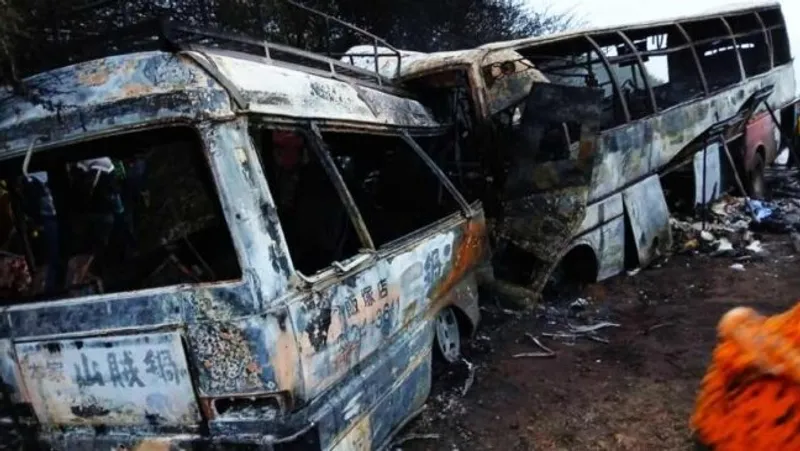 Автобусы загорелись после ДТП в Танзании: погибли 38 человек